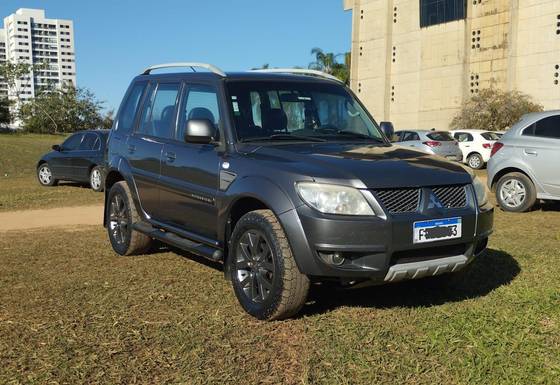 MITSUBISHI PAJERO TR4 2.0 4X2 16V 140CV FLEX 4P AUTOMÁTICO MITSUBISHI PAJERO TR4 2.0 4X2 16V 140CV FLEX 4P AUTOMÁTICO